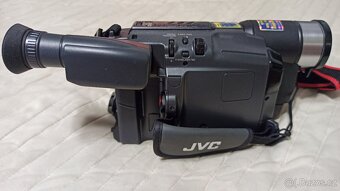 Prodám VHS-C camcorder zn. JVC s příslušenstvím - 5