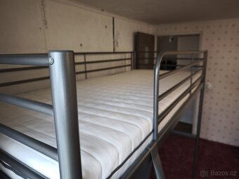 Patrová kovová postel IKEA - 5