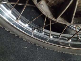 Původní kola včetně brzdových štítu ČZ - 5