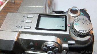 OLYMPUS  C-2100 - 5