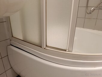 Sprchový kout, madla, koupelnové vybavení - 5