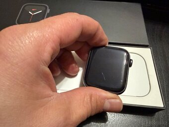 Apple Watch SE 44mm - 5