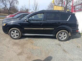 Mitsubishi outlander 2.2 DI-D,4x4,rok 2011 - 5