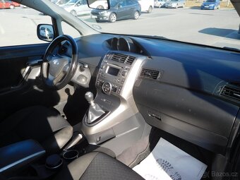 Toyota VERSO 2.0 D-4D, 93 kW, Aut. Klima, 7. Míst - 5