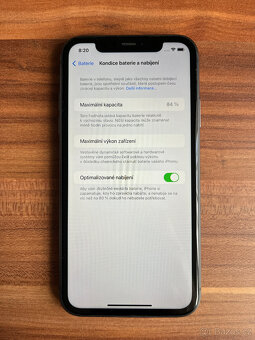 iPhone 11 - 128GB černý + ochranná skla - 5