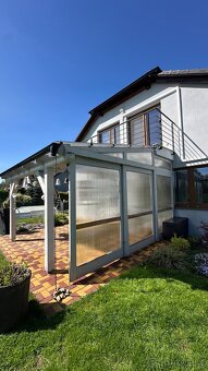 Pergola s boční zahrnovací zástěnou - 5