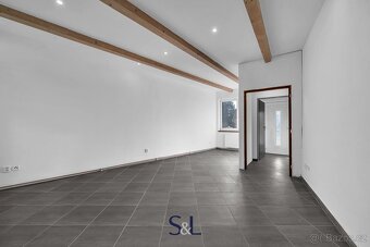 Nabízíme k pronájmu byt po kompletní rekonstrukci o dispozic - 5