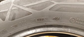 Continental 215/65 R17 XL V103 - 5