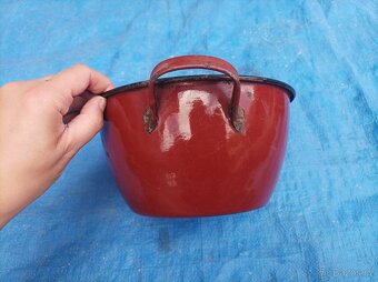 Smaltovaný červenohnědý hrnec, průměr 20 cm - 5