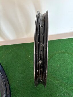 Hlinikove rafky na Honda xrv 750 - 5