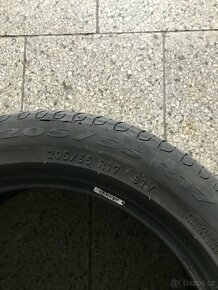 205/55/17 prodám 2 ks pneu - 5