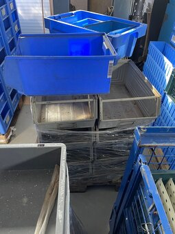 Různé plastové bedny/ krabičky - 5