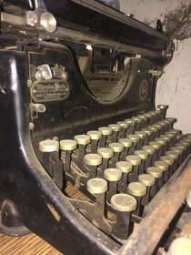 Starožitný psací stroj Oliver, Olympia, Adler, ... - 5