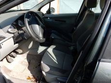 Peugeot 207 - 1.4 65kw - KFU - náhradní díly - 5
