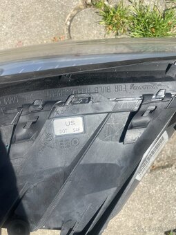 Predám originál ľavý predný svetlomet na VOLVO V70 - 5