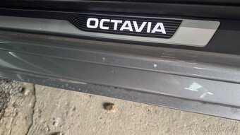 Orig. Škoda Octavia svítící prahové lišty - 5