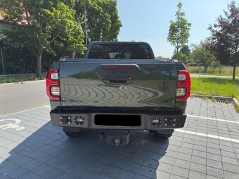 Toyota Hilux Double Cab - PLNÁ VÝBAVA - 5