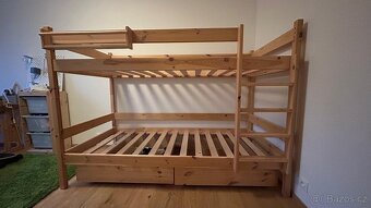Masivní borovicová patrová postel - 5