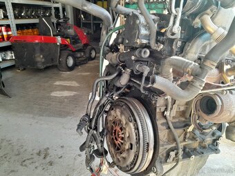 VW T5 motor 1,9 TDi AXB r..v.2005 - 5
