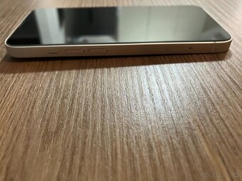 iPhone 13 - 128GB, bílý, 100% baterie - 5