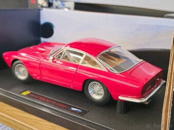 Ferrari 250 GT 1:18 HotWheels ELITE - 5