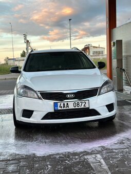 kia ceed 2011 1.6 crdi - 5