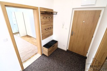 Pronájem novostavby  bytu 3+kk (79 m²) s velkým balkónem s k - 5