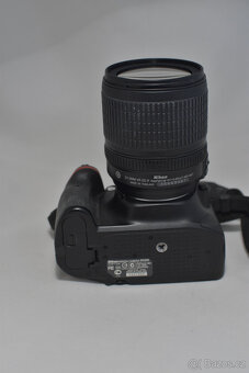 NIKON D5200 + AF-S NIKKOR 18-105 DX VR + PŘÍSLUŠ. - 5