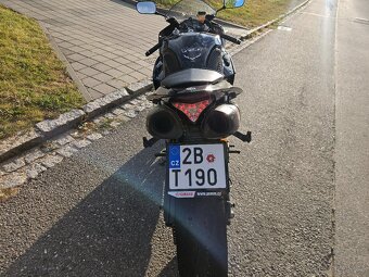 Yamaha R1 2010 - 5