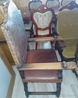 Starožitné mohutné vyřezávané kožené křeslo - 5