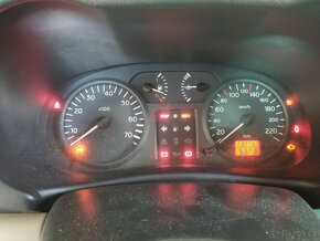 Renault Clio 1.2 16V r.v. 2001 D4F 55kw (3790) - 5