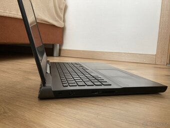 Dell inspiron 15 7000 - 5