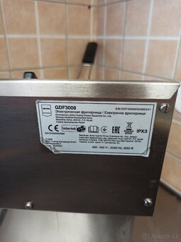 Fritéza METRO profisional 8l - 5