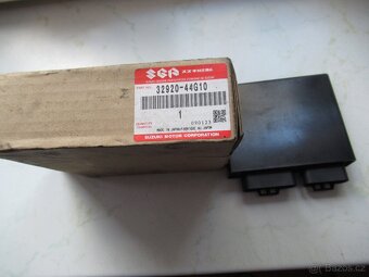 Suzuki GSR-600 - 5