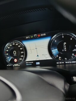 Volvo V60 MOMENTUM 2.0 D4 AWD - 5