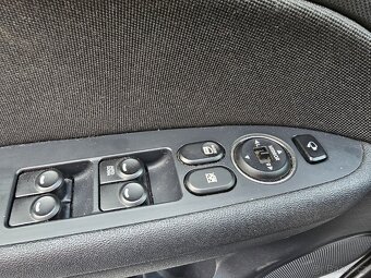 Hyundai I30 1,6 Crdi, 85 kW, rok 2011 - 5
