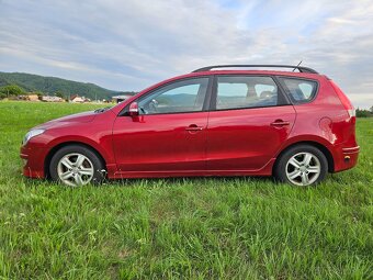 Hyundai i30 kombi 1.6 92kw ,rv.2012,nové Lpg - 5