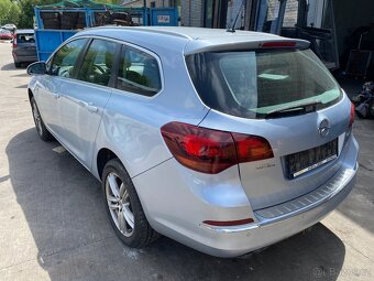 Opel Astra J 2014 2.0CDTi 121kW - Náhradní díly - 5