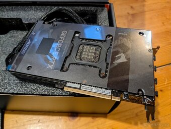 GIGABYTE AORUS GeForce RTX 5090 XTREME WATERFORCE 32G - 5