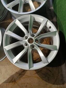 4ks alu 5x112  8J et44 Superb - 5