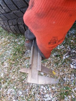 Zimní pneumatiky 185/60 r14 - 5