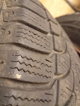 225/65/17 Bridgestone Blizzard - 5
