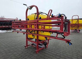 Postřikovač na traktor Strumyk - 5