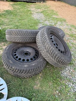 Zimni pneu Nokian 215 65R 17 - 5