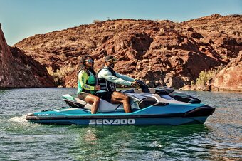 Sea Doo GTX LTD 3-up 325hp iDF Audio modrá nebo bílá barva - 5