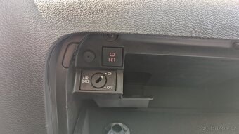 VW Scirocco 2.0TDI 103kW, manuál, 2011, 249 000 km - 5