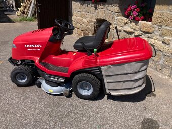 Zahradní traktor Honda 2417 - 5