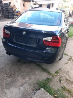 BMW E90, 320i - 5