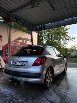 Peugeot 207 1.6 hdi, rok 2007 - 5
