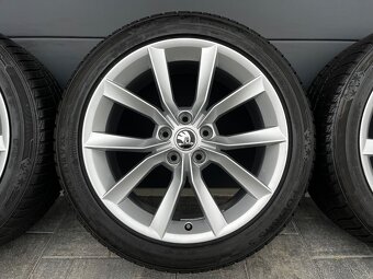 Zimní originál Škoda 235/45 r18 - 5